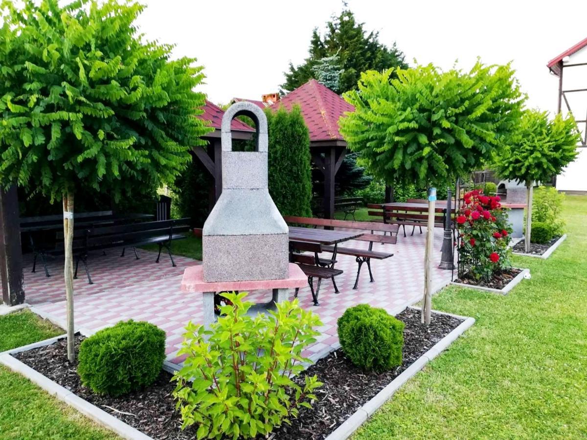 Michalek W Rowach Bed & Breakfast Rowy  Exterior photo